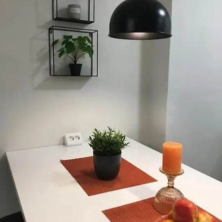 2br A4, Free Parking On The Street *